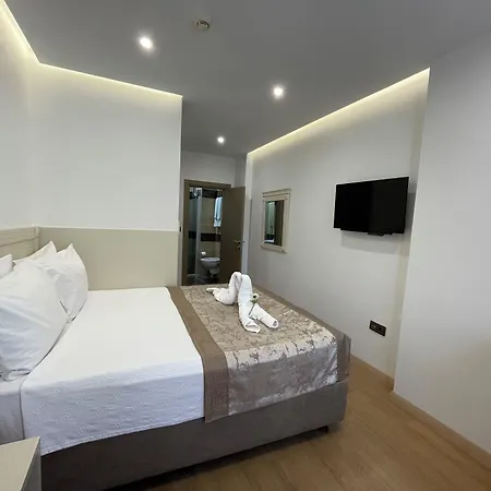 Gul Hotell