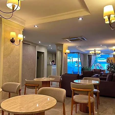 Hotell Gul 2*