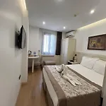 Gul Hotell 2*