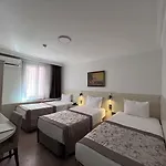 Gul Hotell